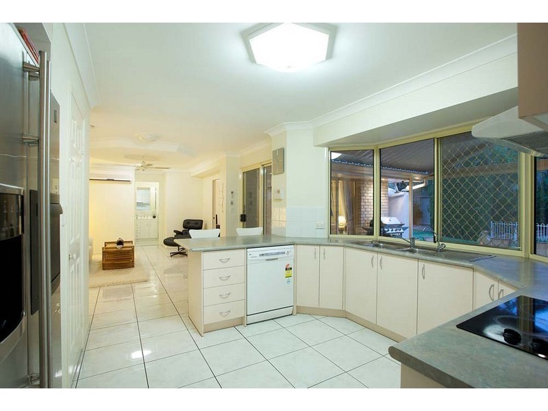33 Eden Elm St, Calamvale QLD 4116