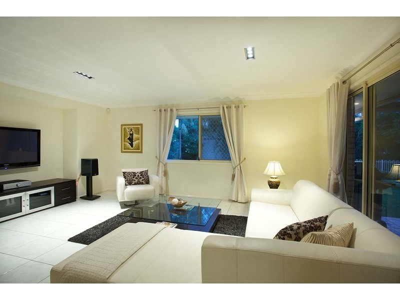 33 Eden Elm St, Calamvale QLD 4116