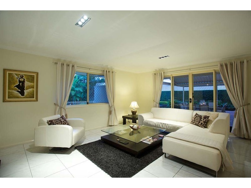 33 Eden Elm St, Calamvale QLD 4116