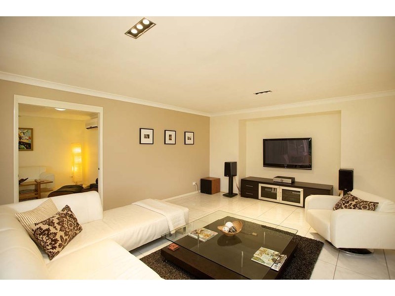 33 Eden Elm St, Calamvale QLD 4116