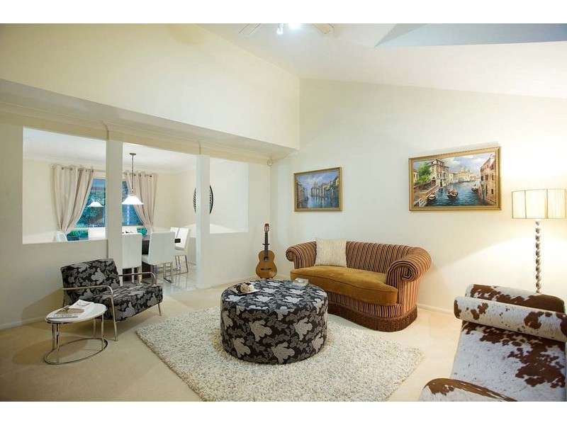 33 Eden Elm St, Calamvale QLD 4116