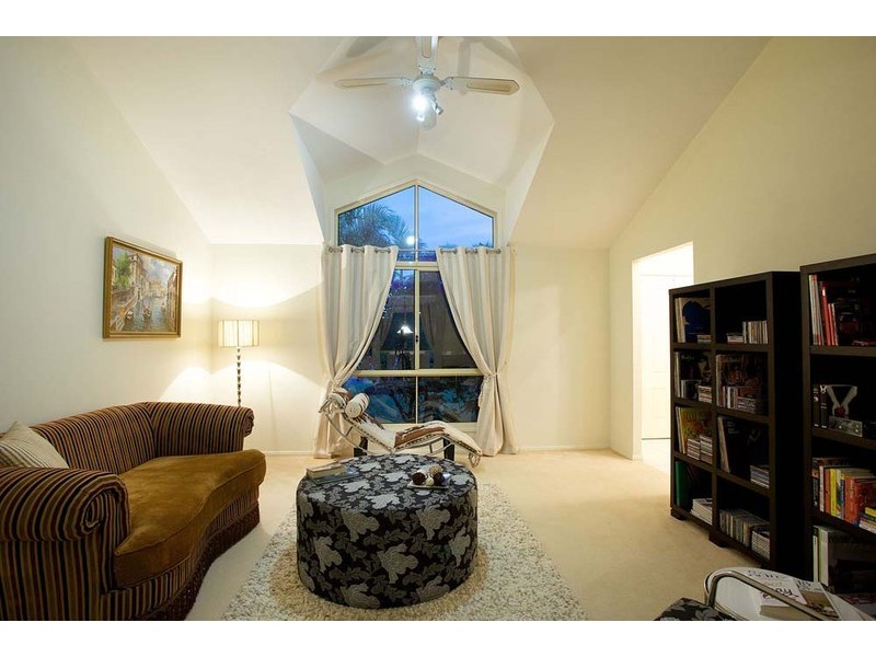 33 Eden Elm St, Calamvale QLD 4116