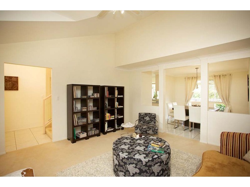 33 Eden Elm St, Calamvale QLD 4116