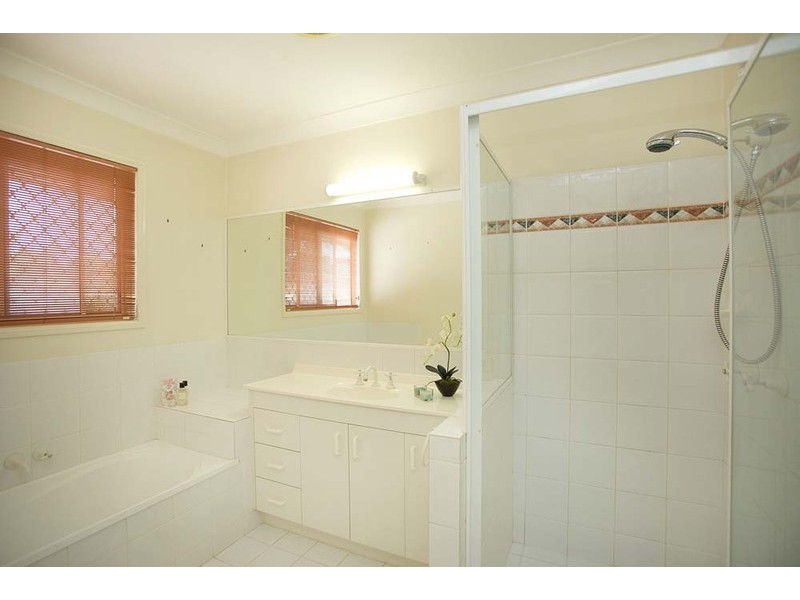 33 Eden Elm St, Calamvale QLD 4116