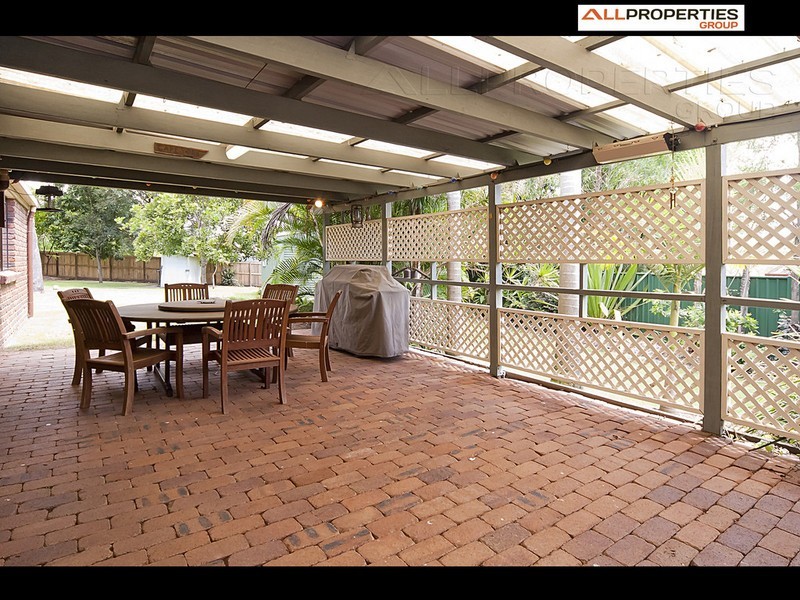 5 Emu Ct, Regents Park QLD 4118