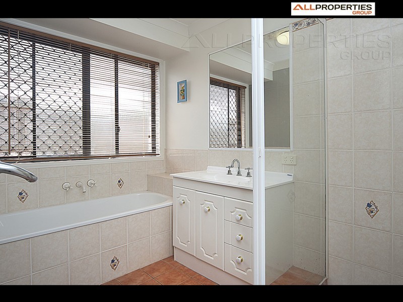78 Dampier Cres, Drewvale QLD 4116
