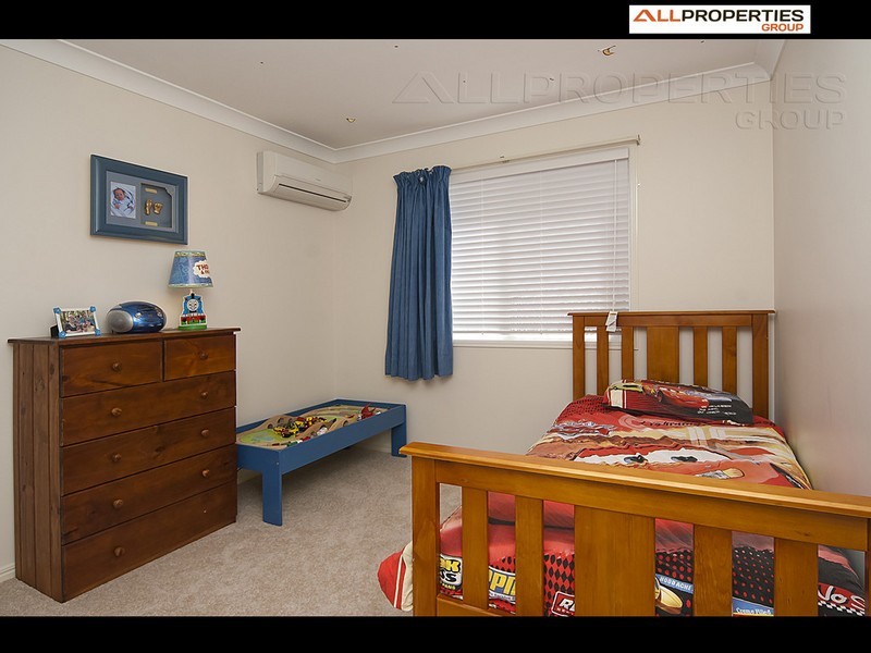 12 Taylor place, Forest Lake QLD 4078