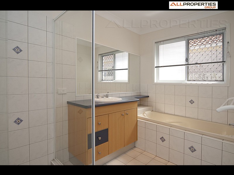 12 Taylor place, Forest Lake QLD 4078