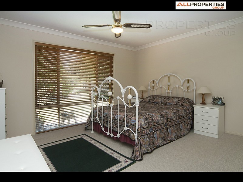 7 St Ives Circuit, Forest Lake QLD 4078