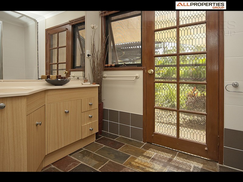 49 Forestdale Drive, Forestdale QLD 4118