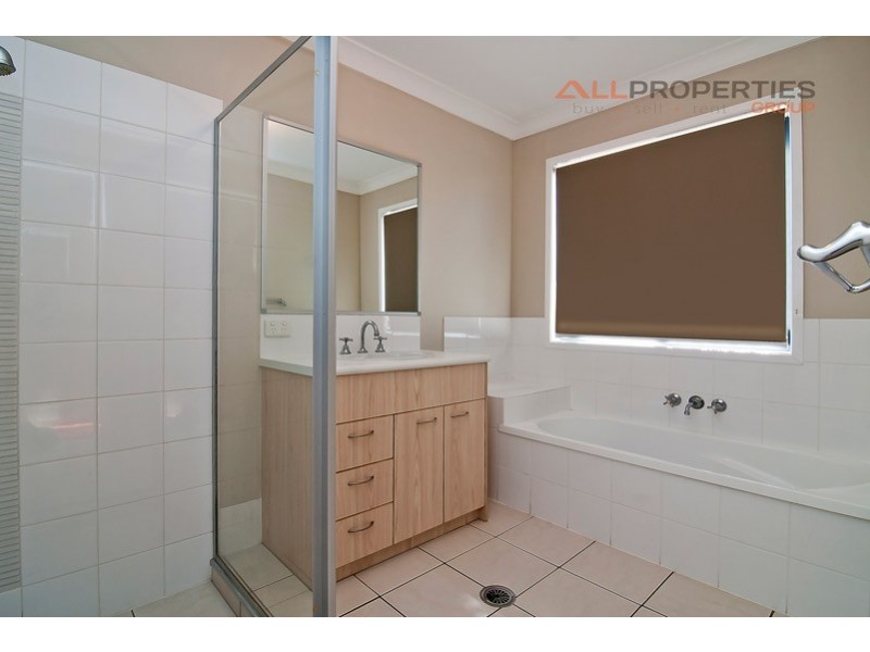 13 Pebbles Ct, Berrinba QLD 4117