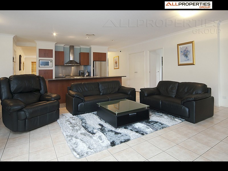 20 St Andrews Avenue, Forest Lake QLD 4078