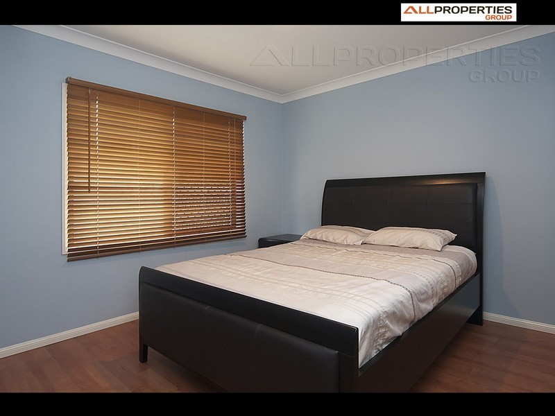 20 St Andrews Avenue, Forest Lake QLD 4078