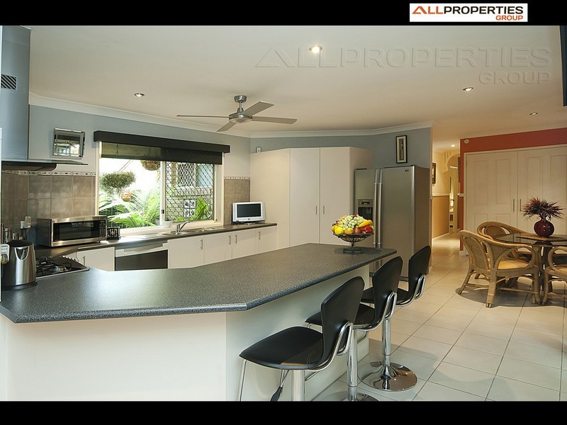 46 Beaufront Place, Forest Lake QLD 4078