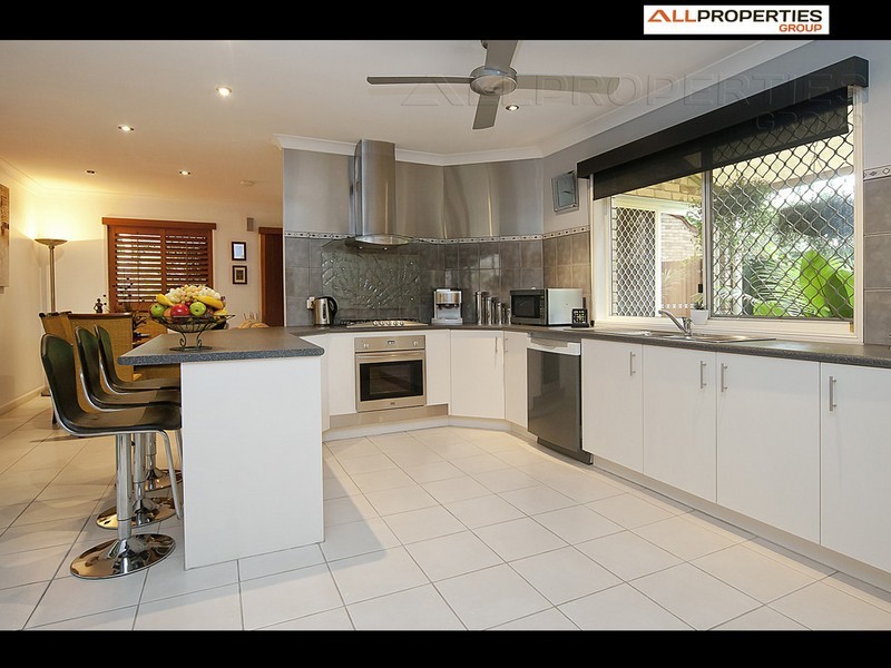 46 Beaufront Place, Forest Lake QLD 4078