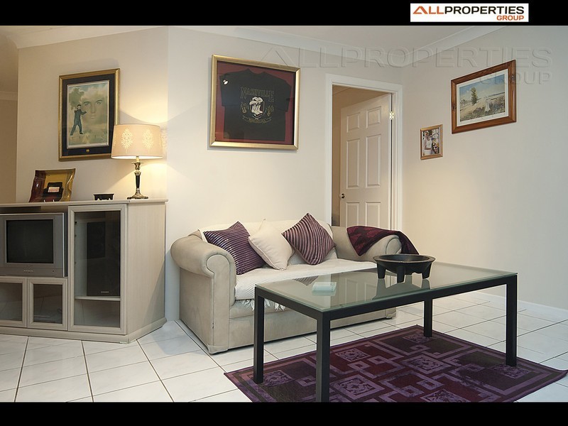 42 Sheffield Place, Kuraby QLD 4112