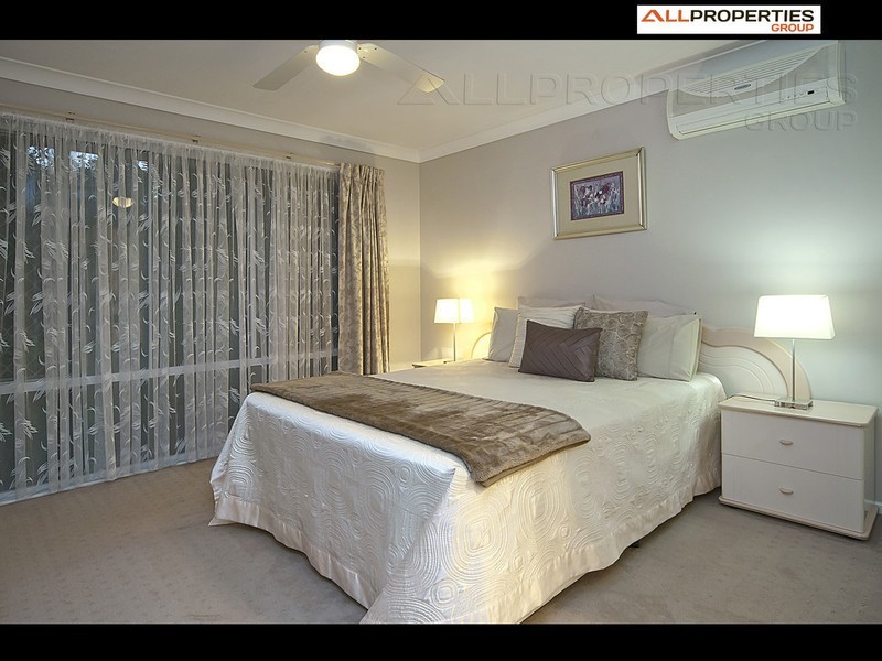 42 Sheffield Place, Kuraby QLD 4112