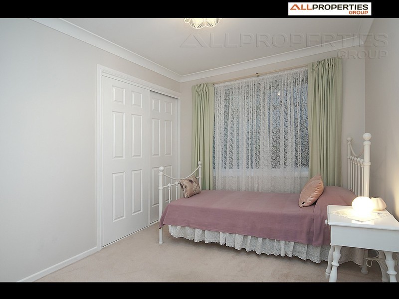 42 Sheffield Place, Kuraby QLD 4112