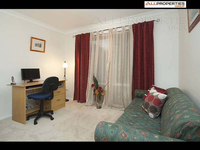 42 Sheffield Place, Kuraby QLD 4112