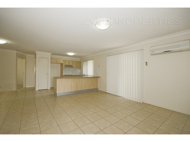 27 Whipbird St, Bellbird Park QLD 4300