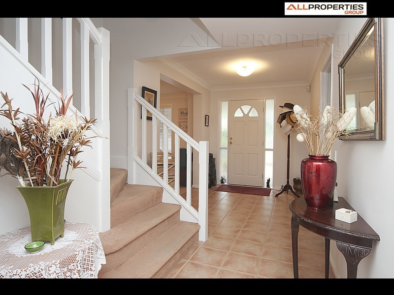 28 Paterson Place, Forest Lake QLD 4078