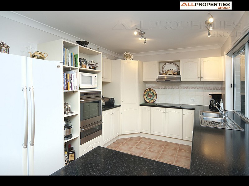 28 Paterson Place, Forest Lake QLD 4078