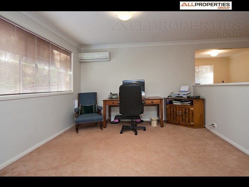 28 Paterson Place, Forest Lake QLD 4078