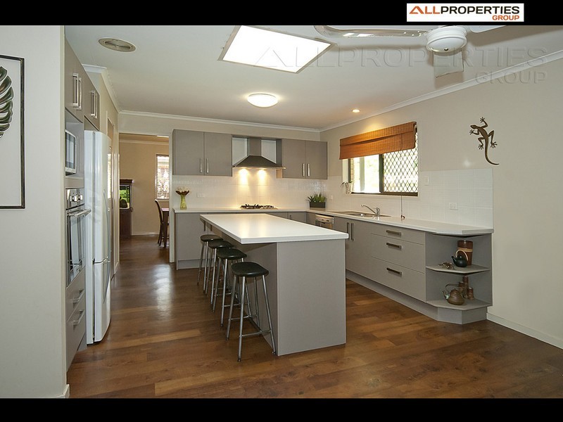 374 Johnson Road, Forestdale QLD 4118