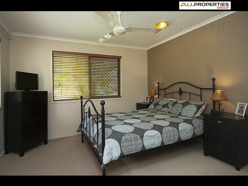 374 Johnson Road, Forestdale QLD 4118