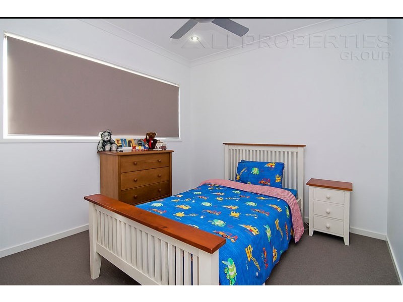 25 Sandalwood St, Heathwood QLD 4110