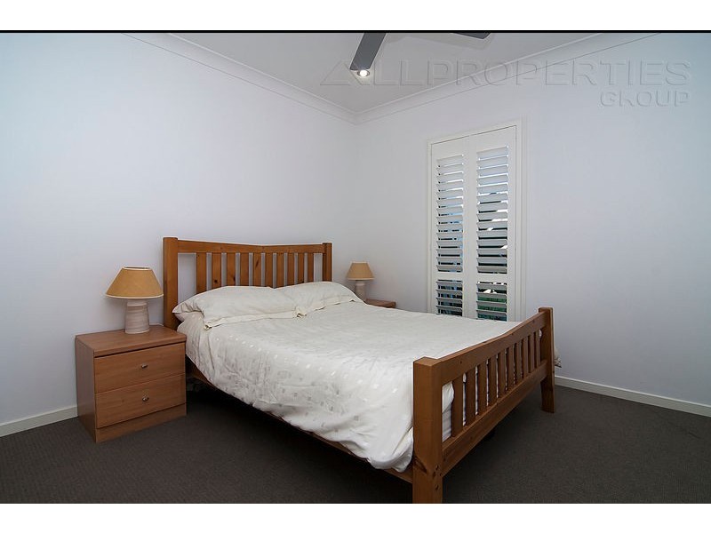 25 Sandalwood St, Heathwood QLD 4110