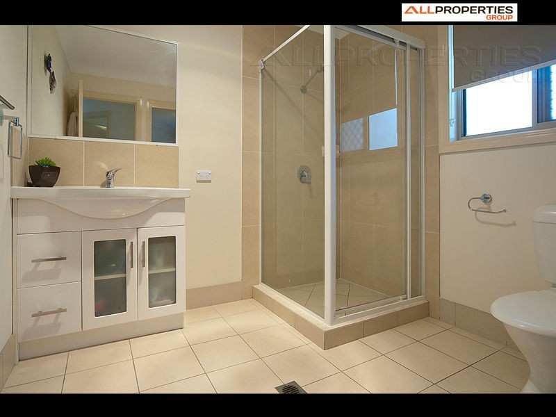 Unit 2 / 2  Snowy River Circuit, Forest Lake QLD 4078