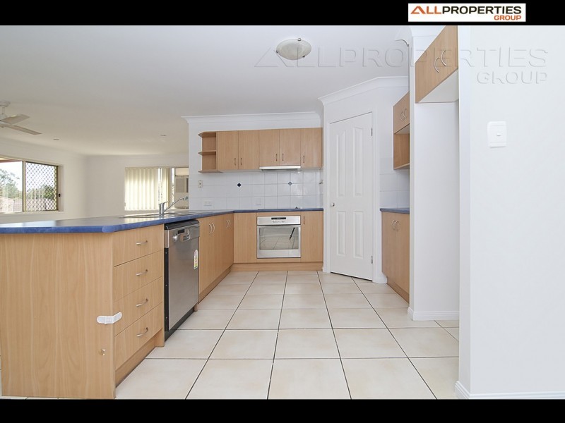 9 Della Ricca Pl, Forest Lake QLD 4078