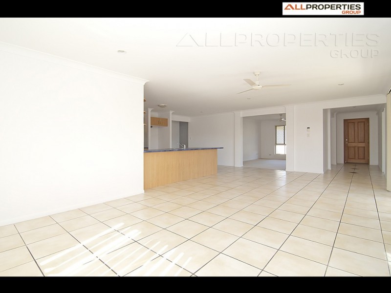 9 Della Ricca Pl, Forest Lake QLD 4078