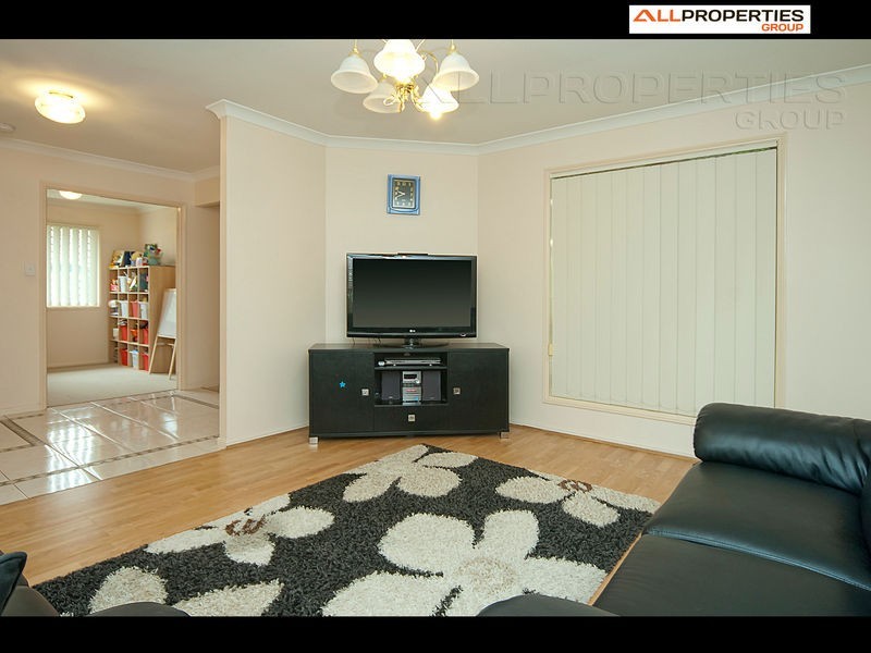 14 Cox Close, Tingalpa QLD 4173