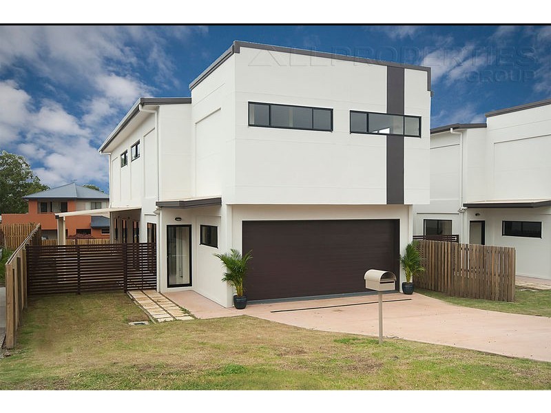 15 Sandalwood Street, Heathwood QLD 4110