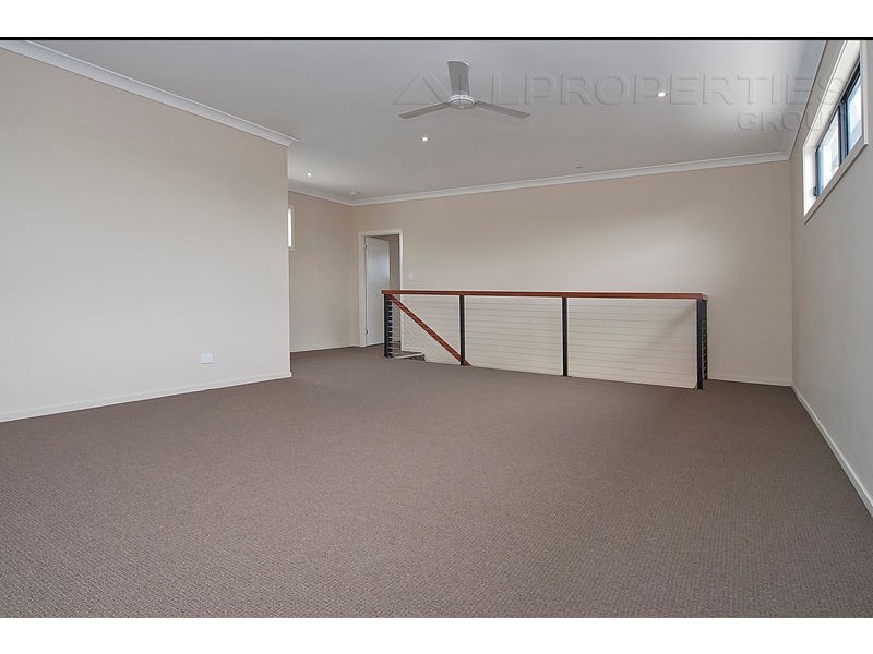 17 Sandalwood St, Heathwood QLD 4110