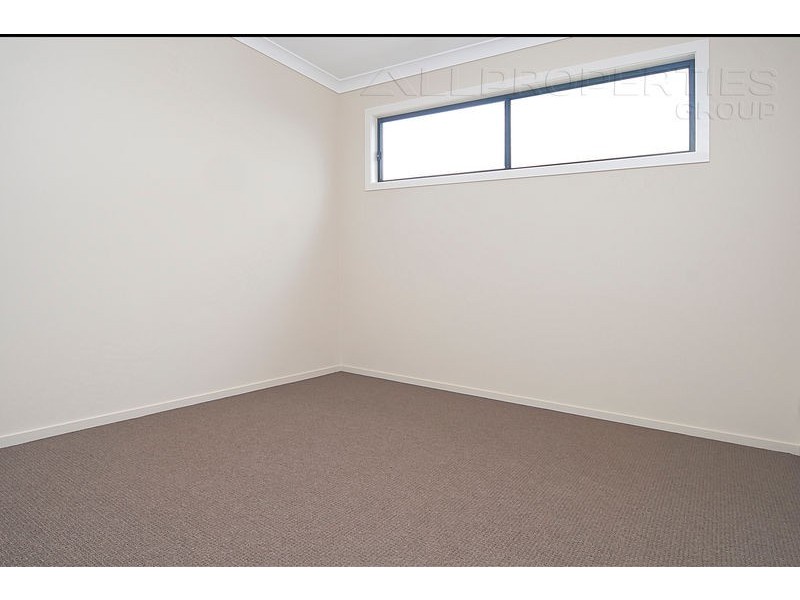 17 Sandalwood St, Heathwood QLD 4110