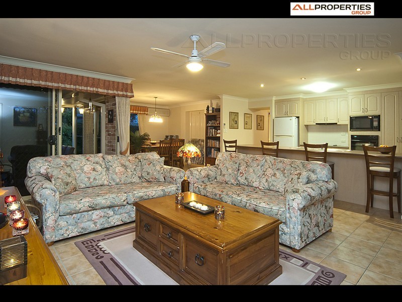 25 Columbus Crct, Drewvale QLD 4116