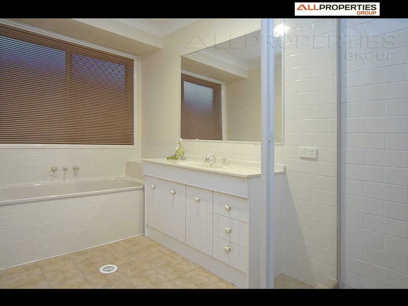25 Columbus Crct, Drewvale QLD 4116