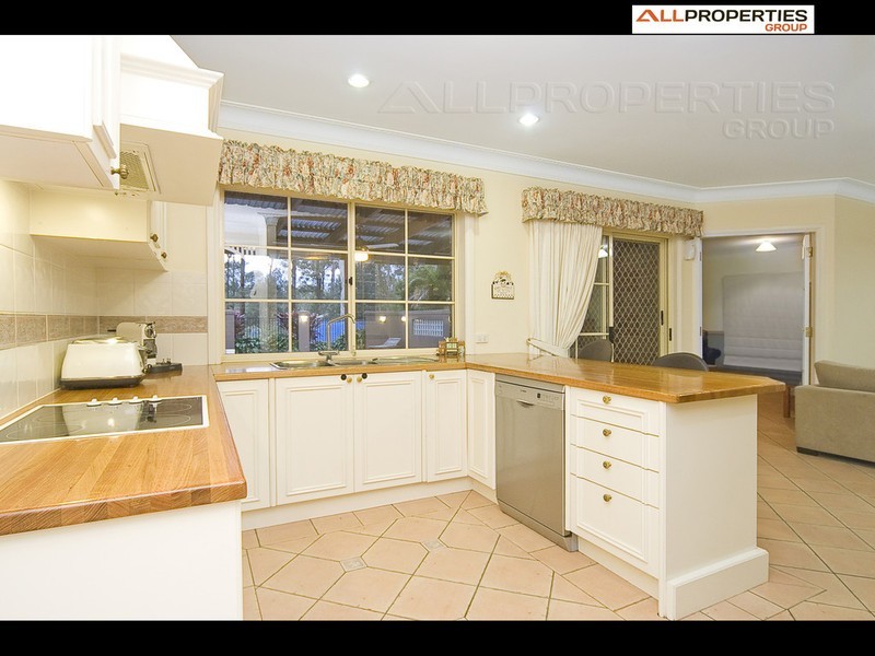 30 The Chase, Forestdale QLD 4118