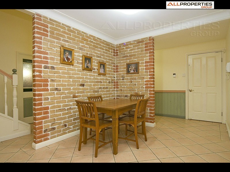 30 The Chase, Forestdale QLD 4118
