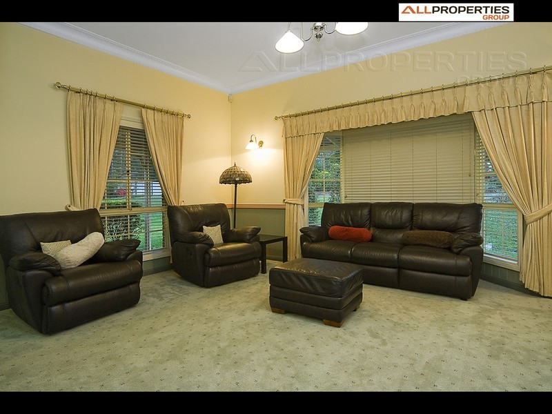 30 The Chase, Forestdale QLD 4118