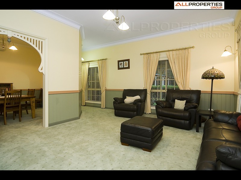 30 The Chase, Forestdale QLD 4118