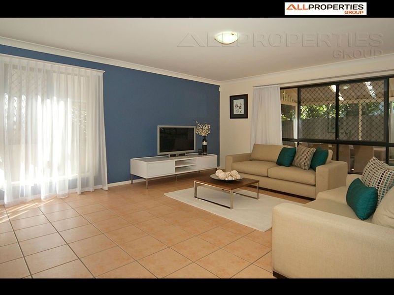 6 Santa Cruz Place, Forest Lake QLD 4078