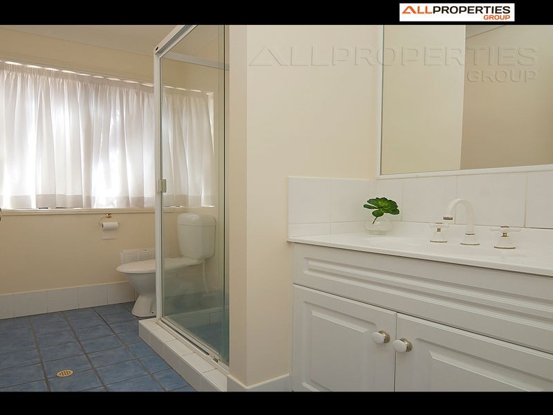 6 Santa Cruz Place, Forest Lake QLD 4078