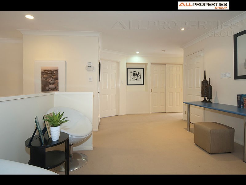 6 Santa Cruz Place, Forest Lake QLD 4078