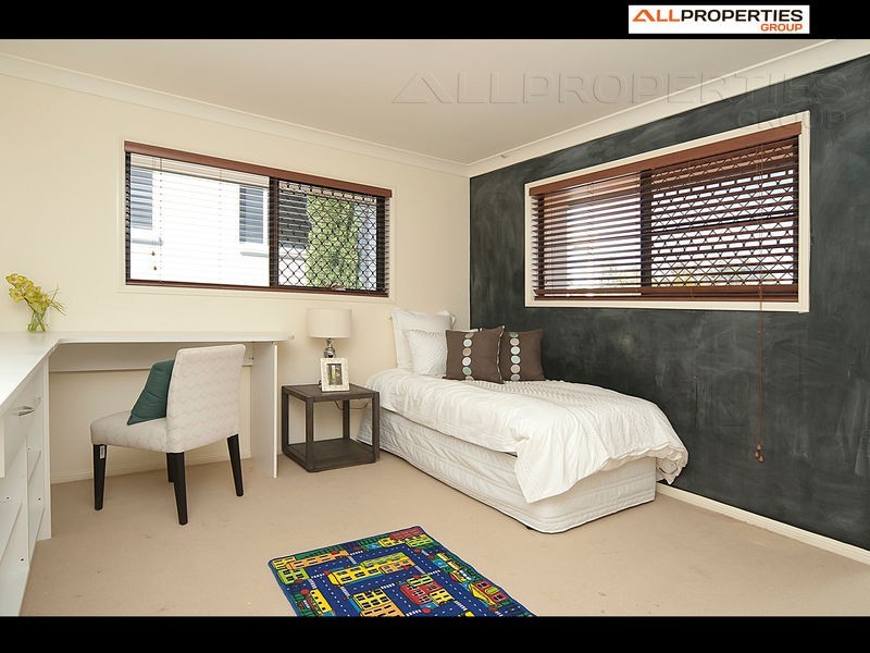 6 Santa Cruz Place, Forest Lake QLD 4078