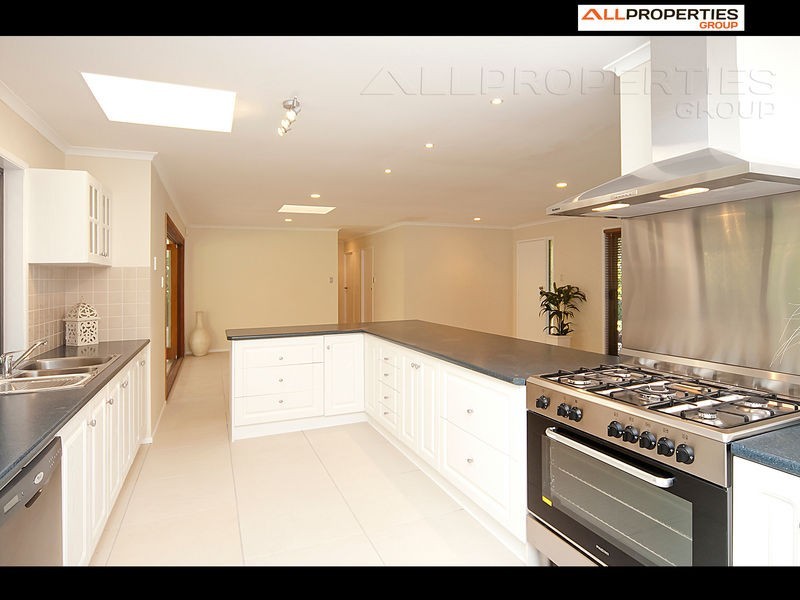 246 Forestdale Drv, Forestdale QLD 4118