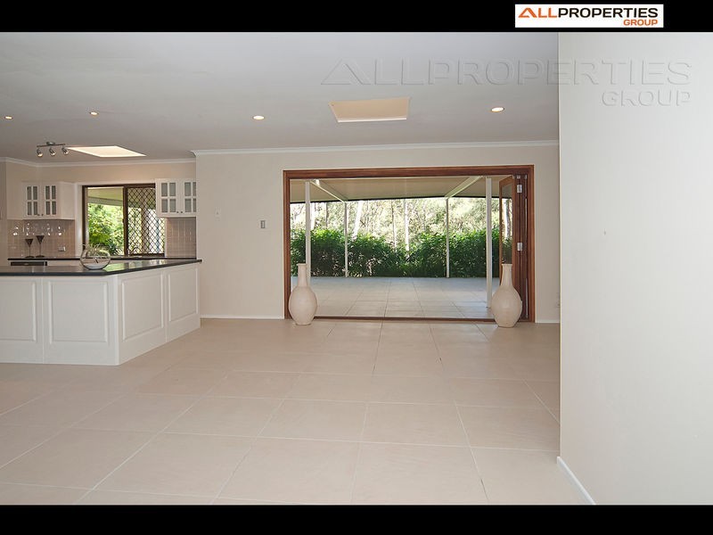 246 Forestdale Drv, Forestdale QLD 4118